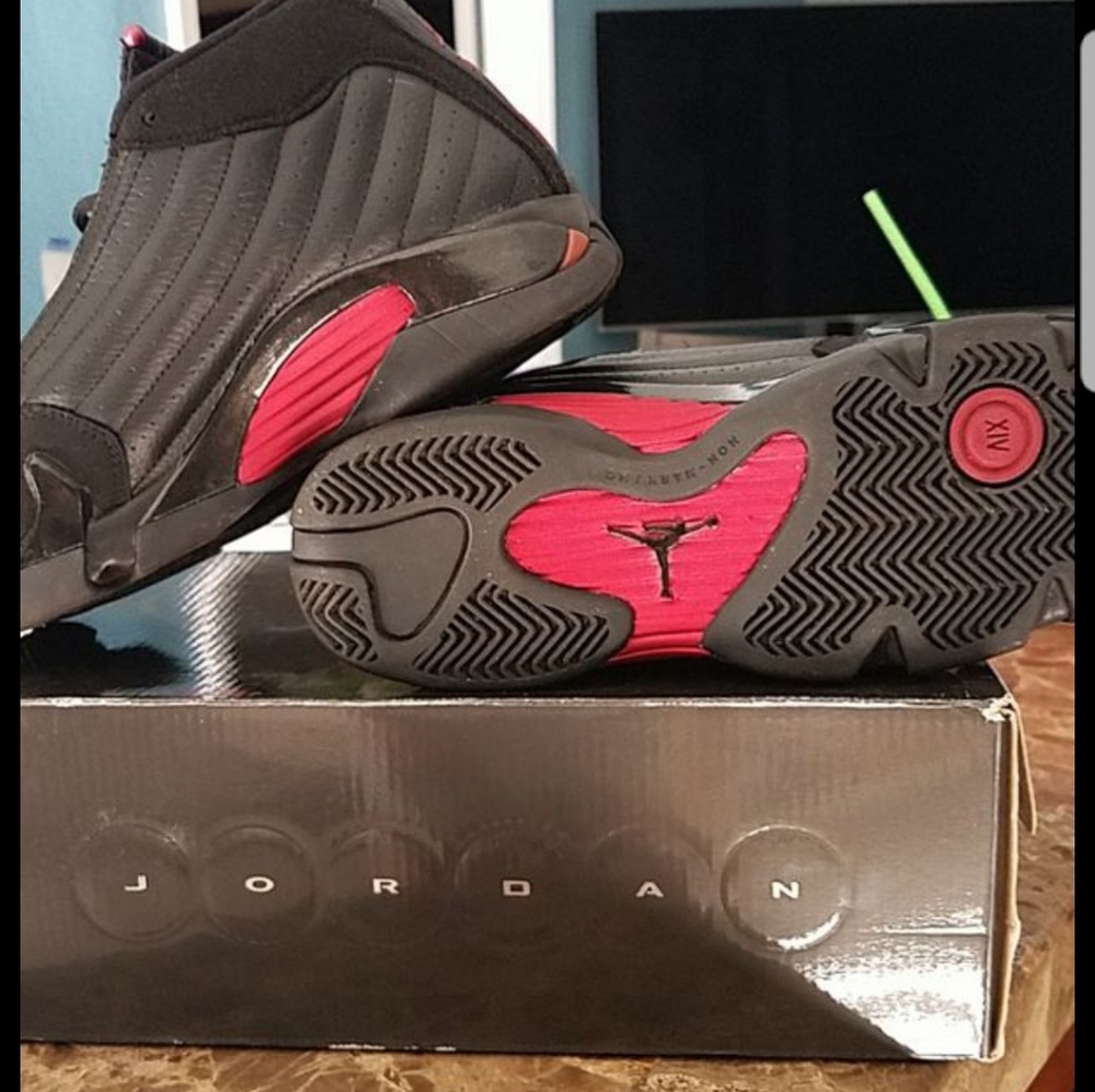 Air Jordan 14 Retro size:4.5 y